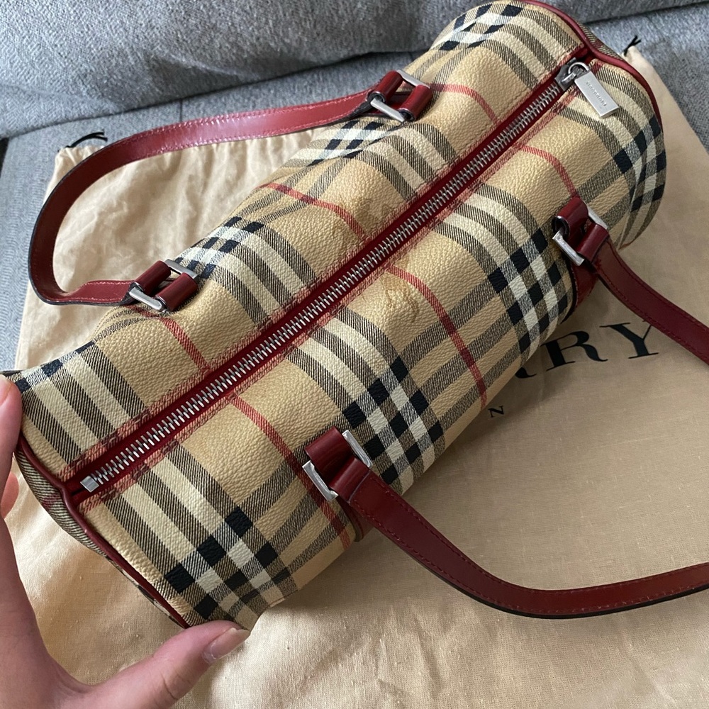 Authentic Burberry Canvas Barrel tote bag - Picture 2 of 8